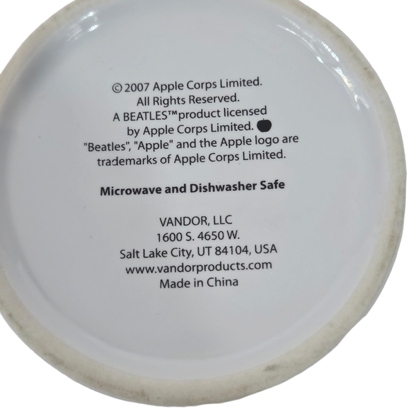 Apple The Beatles Sargent Pepper's‎ Novelty Coffee Mug Tea Cup - Picture 7 of 8